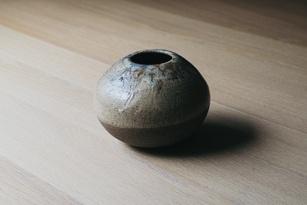 Moon vase - Ash glaze